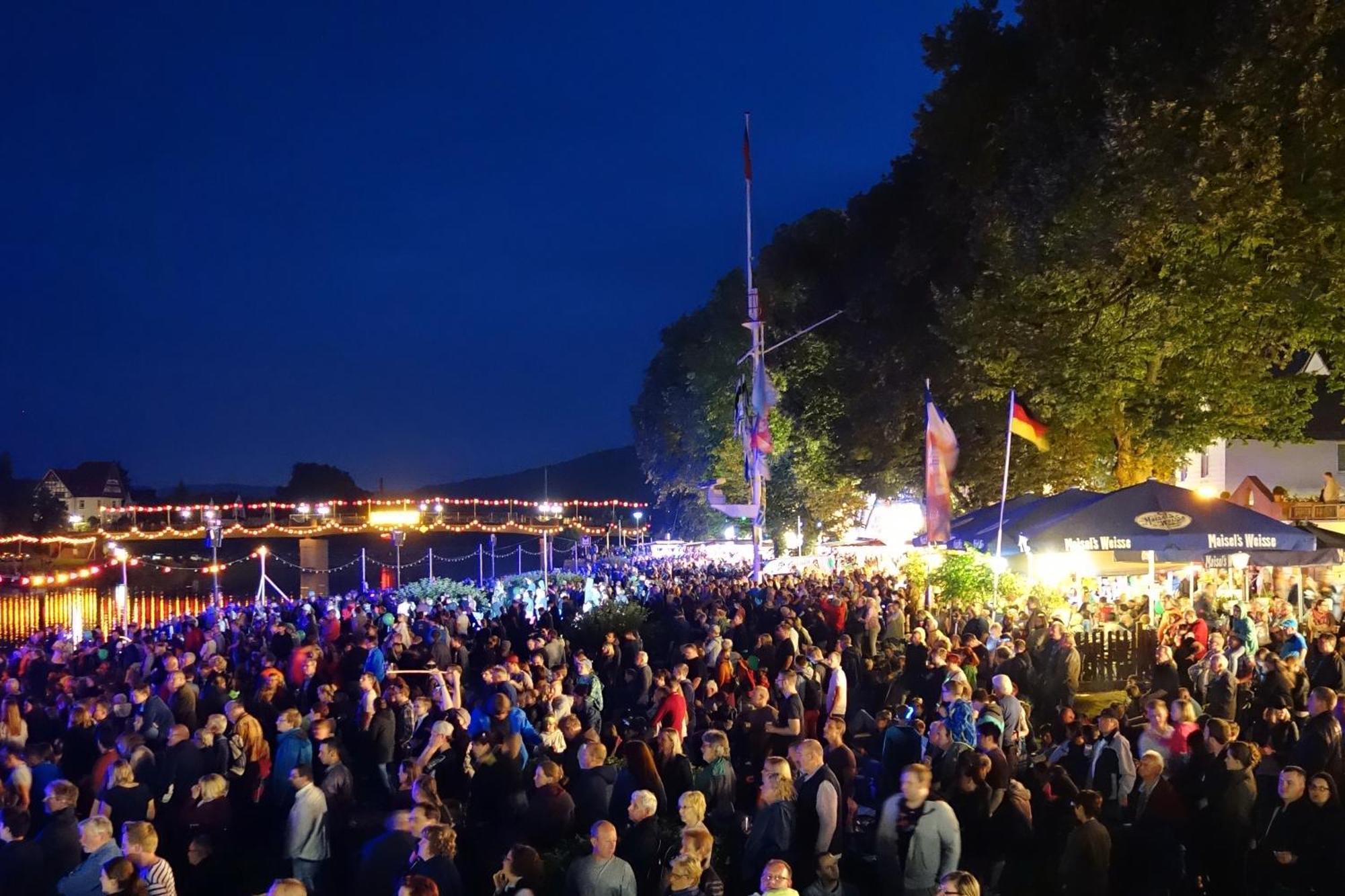 Ferienwohnungen Am Weserstrand Bodenwerder Luaran gambar